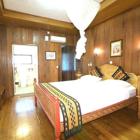 Golden Empress Hotel Nyaung Shwe Exterior foto