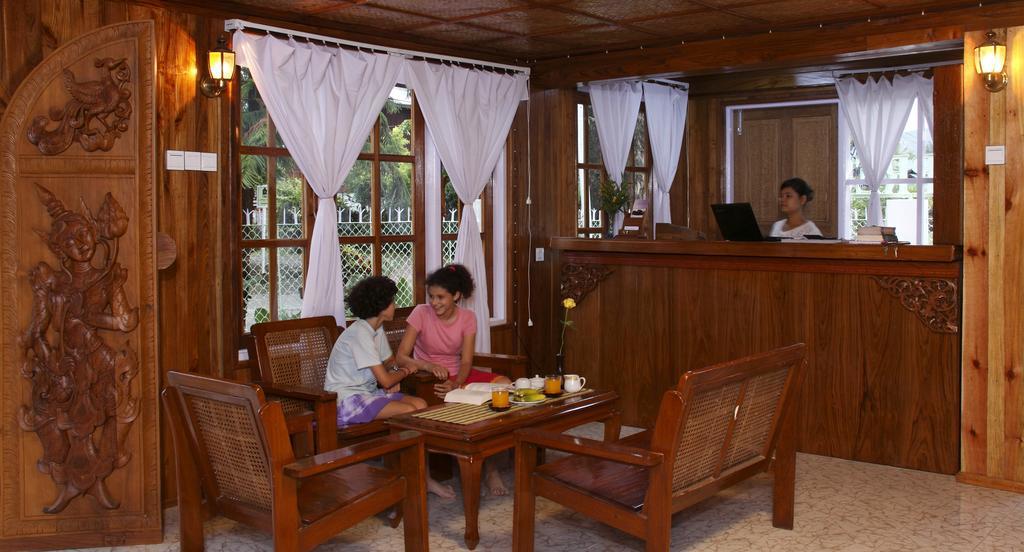 Golden Empress Hotel Nyaung Shwe Exterior foto