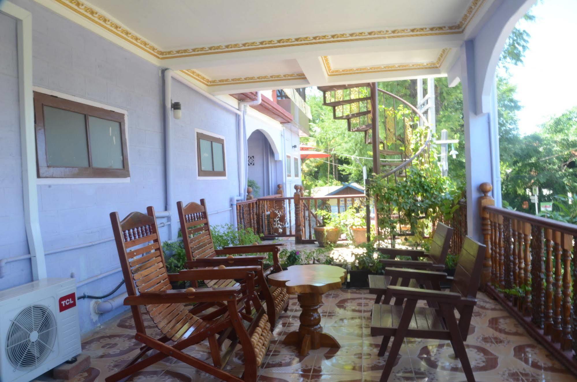 Golden Empress Hotel Nyaung Shwe Exterior foto